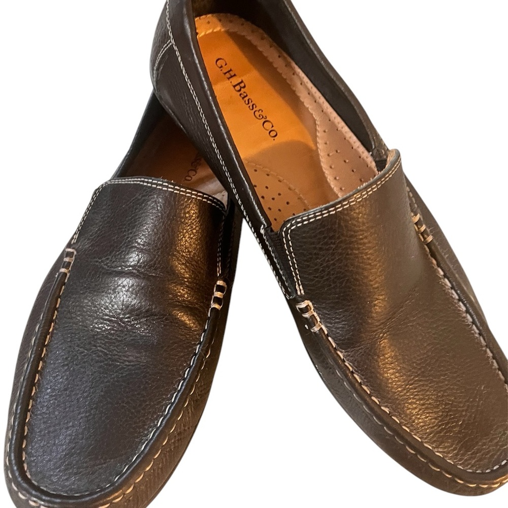 G.H. Bass & Co. Men's Black Loafers. Size 9